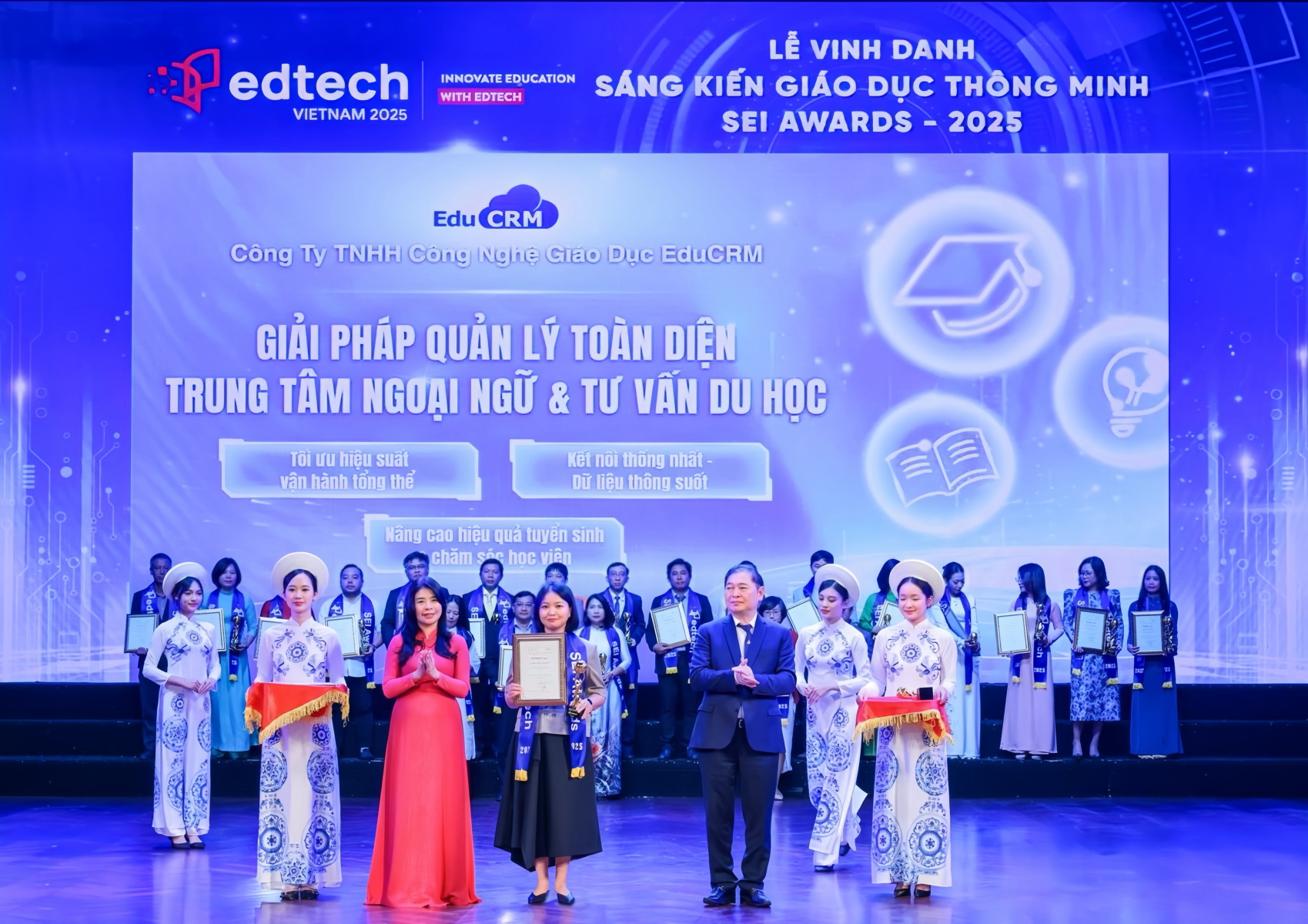 EduCRM vinh dự được vinh danh tại SEI Awards